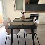 Nino 아파트