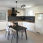 Nino Apartman *